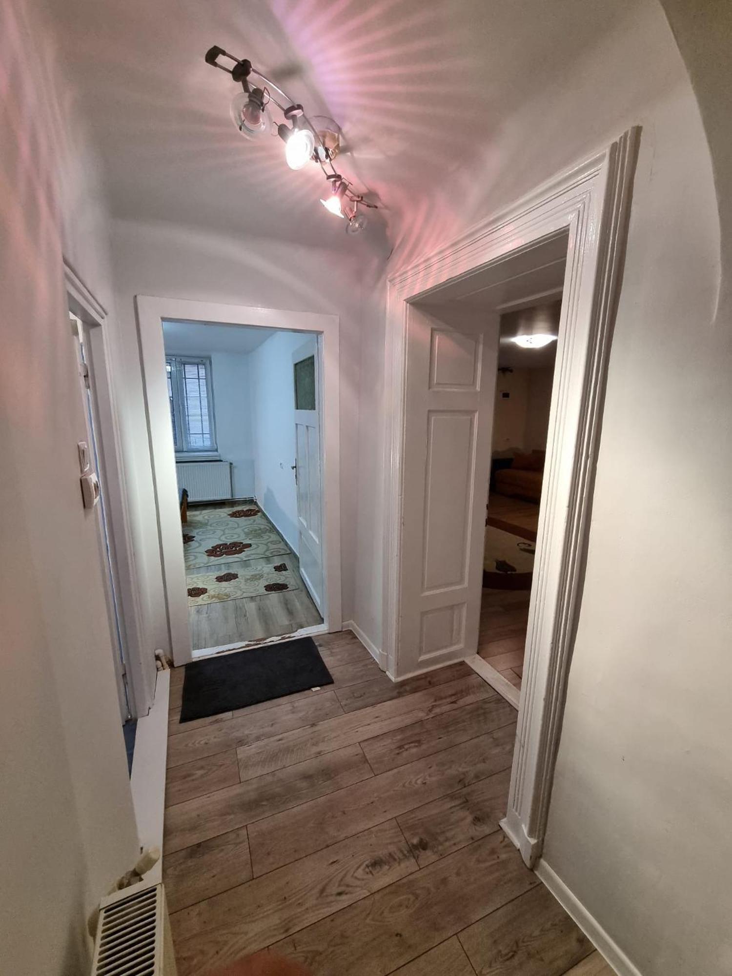 R Castle - 2 Room Apartment Braşov Exteriör bild