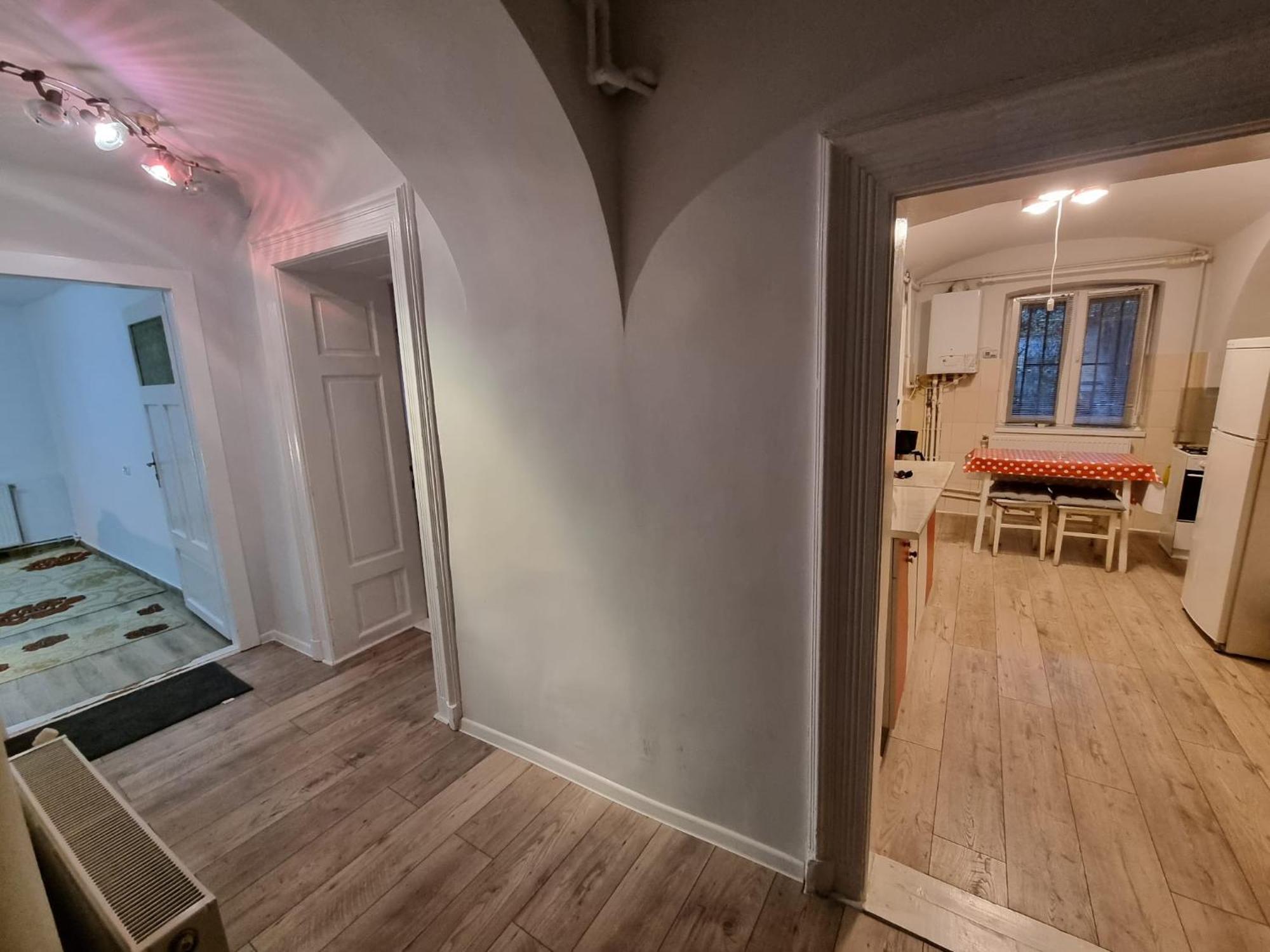 R Castle - 2 Room Apartment Braşov Exteriör bild
